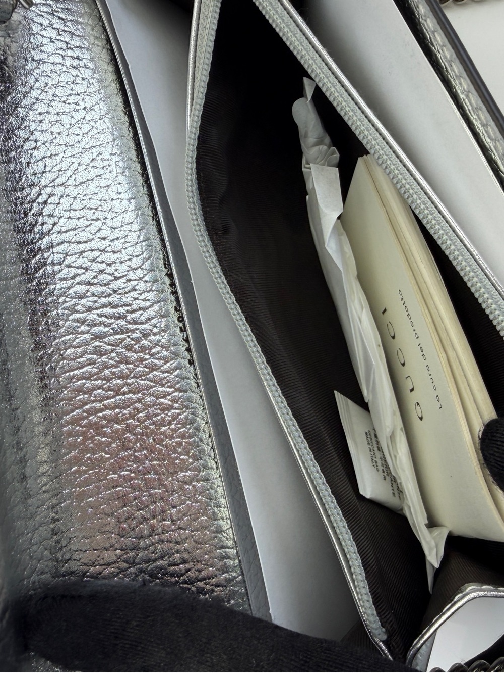 Gucci Metallic Calfskin GG Supreme Monogram Petite GG Marmont Wallet on Chain - Picture 9 of 12